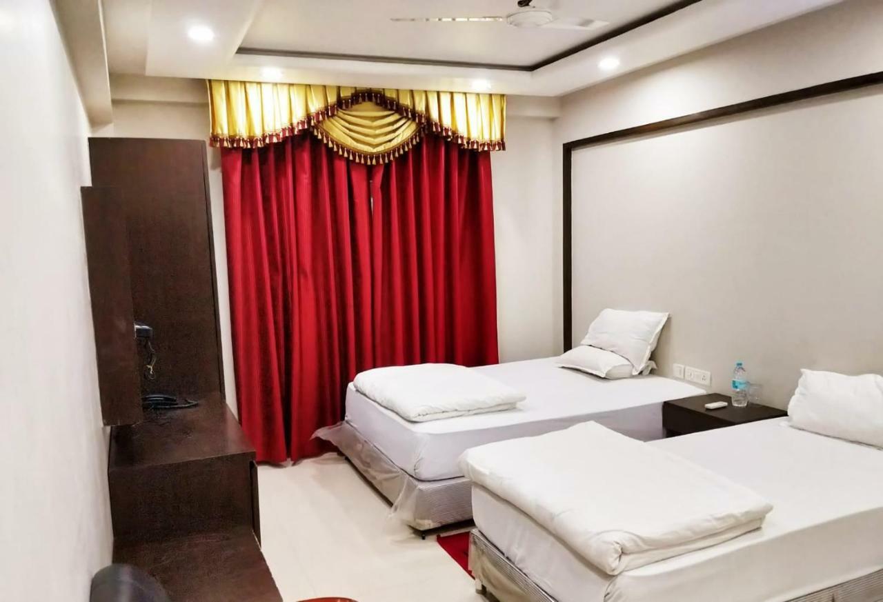 Bodhgaya Seven Inn Hotel N Restaurant Dış mekan fotoğraf